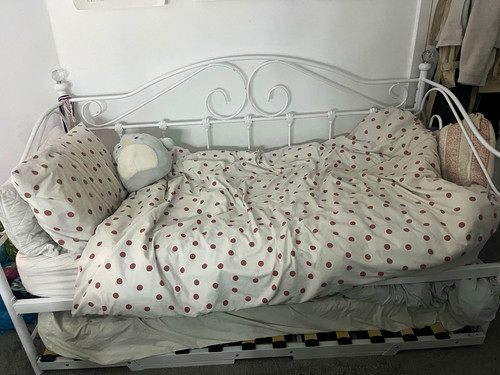 White metal day bed - bed, with